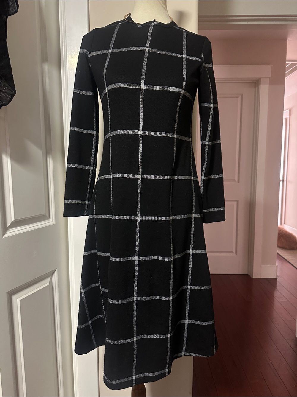 ELIO Black White Windowpane Check Grid A-Line Knit Dress Size 4 (fits medium)